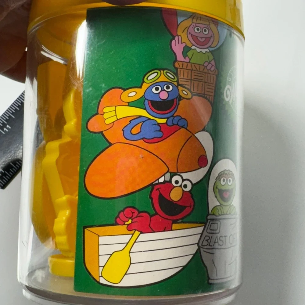 Wilton Sesame‎ Street Going Places 8 Cookie Cutters Elmo Big Bird Cookie Baking